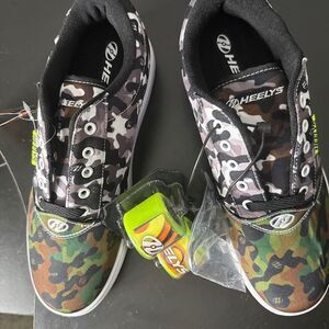 The Original HEELYS Wheeled Shoe